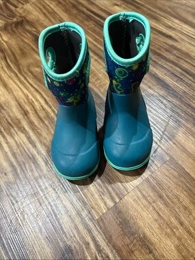 Kids Waterproof Teal Rain Boots with Patterned Neoprene Cuff
